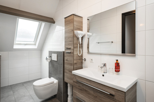 Окно мансардное дерево, лак ручка снизу Fakro FTT U6 Thermo Lux 78*118см фото 2