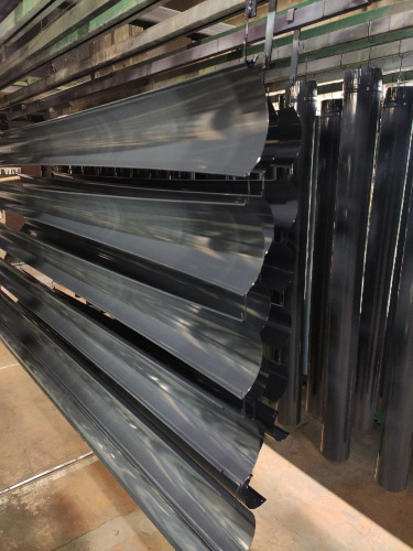 Желоб водосточный оцинкованный порошок ф120х2000мм RAL 6012 фото 12 Желоб водосточный оцинкованный порошок ф120х2000мм RAL 6012 фото 12