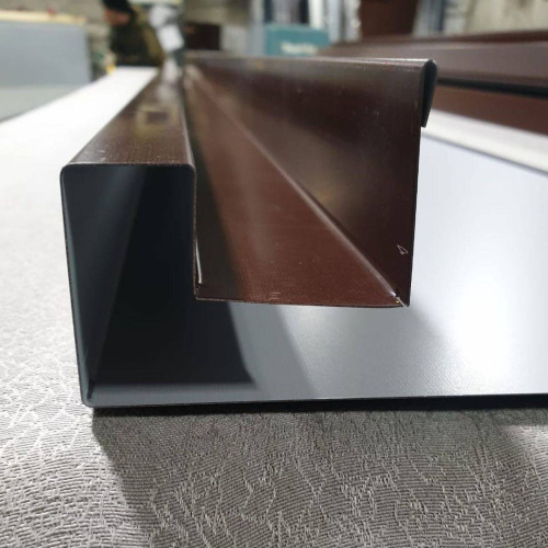 Карнизная планка RAL 3005 оцинкованная с порошковым покрытием 0,45 мм фото 7