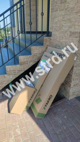 Окно-выход на крышу для отапл. помещений дерево, лак ручка слева или справа Fakro FWP U3 Распашное универс. (требуется обычный оклад) Profi 78*98см фото 4