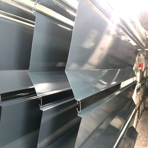 Капельник оцинкованный с порошковым покрытием 0,45мм RAL 3011 Капельник оцинкованный с порошковым покрытием 0,45мм RAL 3011