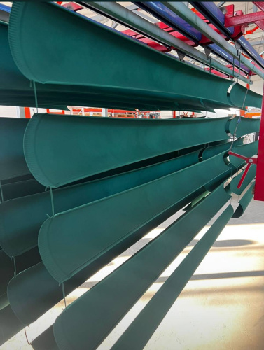 Желоб водосточный оцинкованный порошок ф150х2000мм RAL 3028 фото 7 Желоб водосточный оцинкованный порошок ф150х2000мм RAL 3028 фото 7