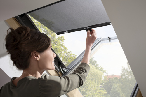 Окно мансардное дерево, лак ручка снизу Velux GLL FK06 1061B Дизайн WoodLine 66*118см фото 16