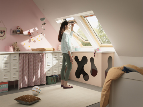 Окно мансардное дерево, лак ручка снизу Velux GLL FK06 1061B Дизайн WoodLine 66*118см фото 10